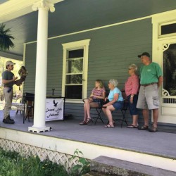 Laurel River Club Bed & Breakfast